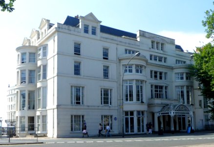 Royal York Buildings (Youth Hostel), Old Steine, Brighton (NHLE Code 1380677) (August 2013) (4)