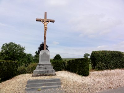 Rozoy-sur-Serre (Aisne) croix de chemin