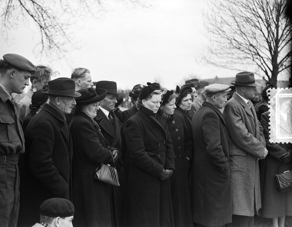 Rouwdag herbegraven in s Gravendeel, Bestanddeelnr 905-6450