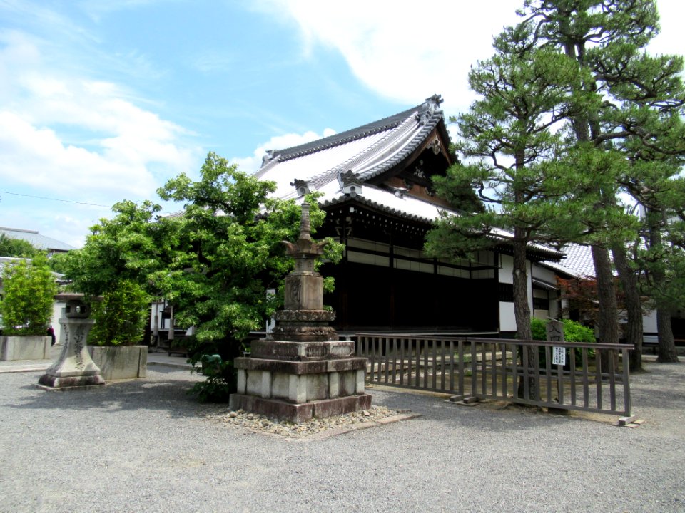 Rozan-ji main hall 005