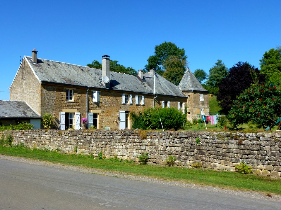 Rouvroy-sur-Audry (Ardennes) ferme-manoir (02)