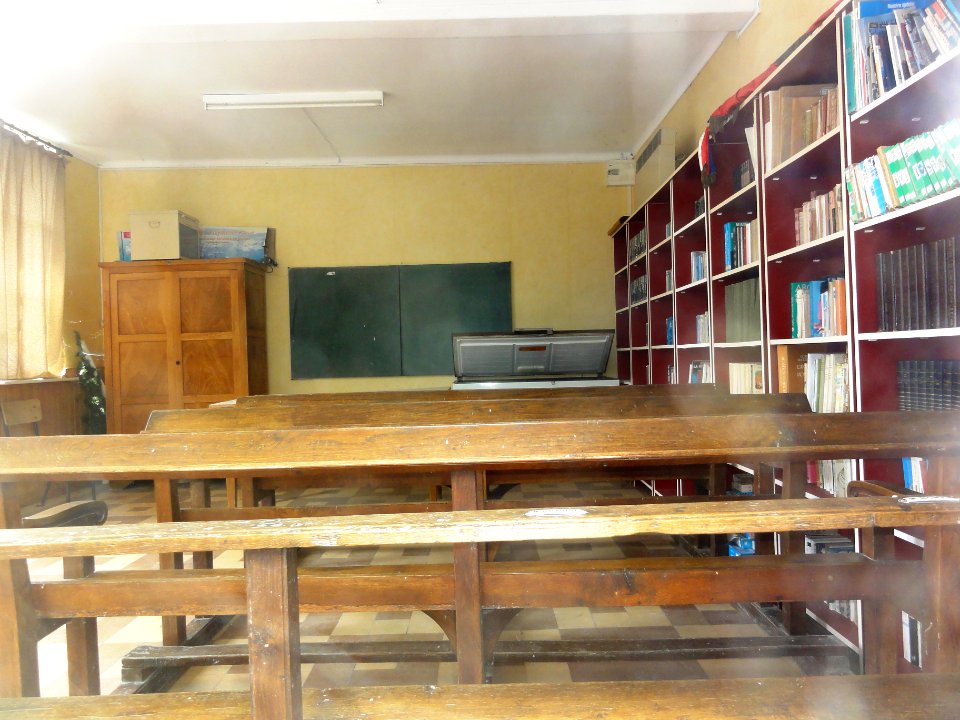 Rouvroy-sur-Serre (Aisne) l'ancienne classe de l'école fermé