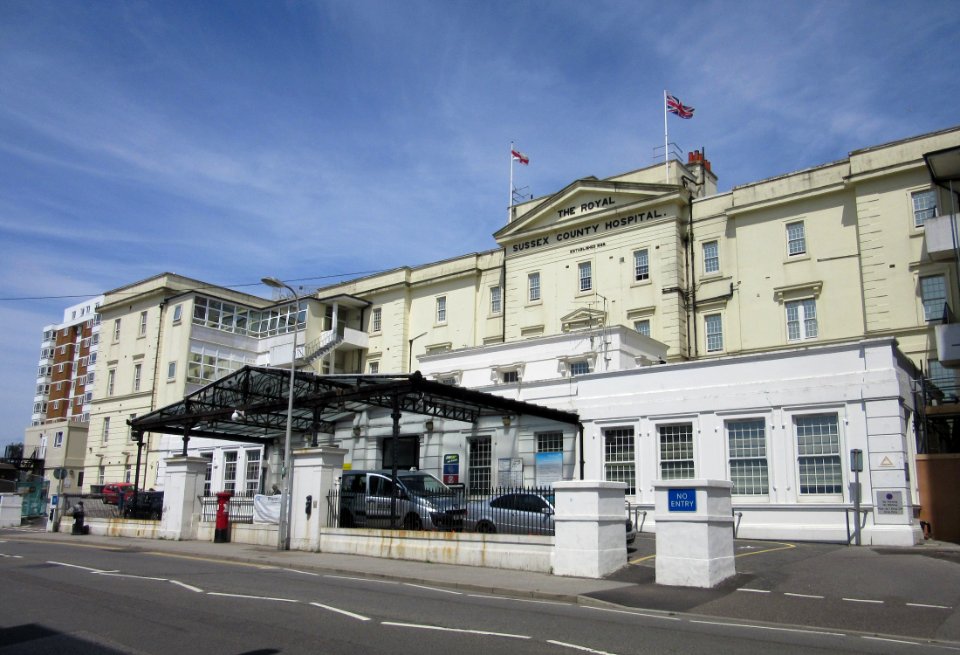 Royal Sussex County Hospital, Eastern Road, Brighton (July 2015) (2)