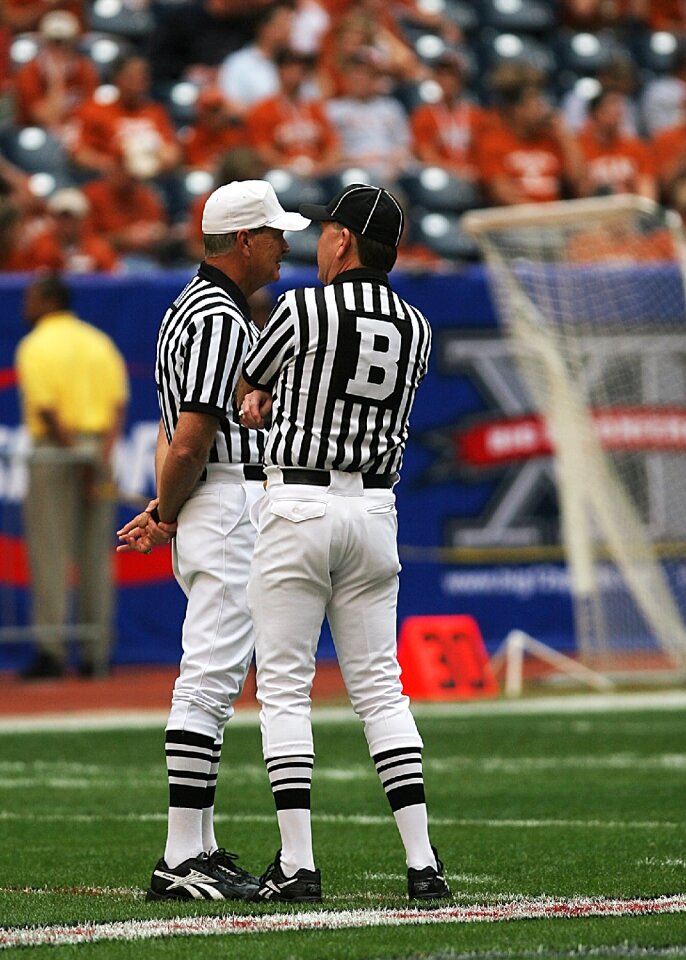 Game field judge