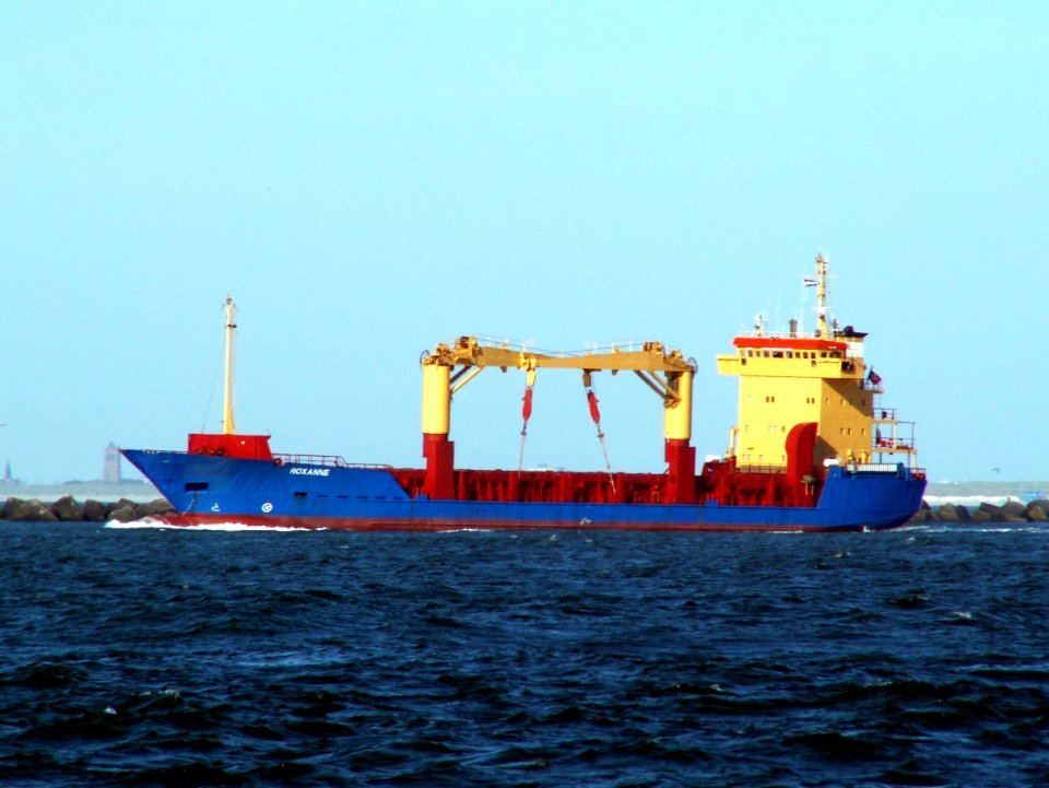 Roxanne leaving Port of Rotterdam 15-Jul-2006