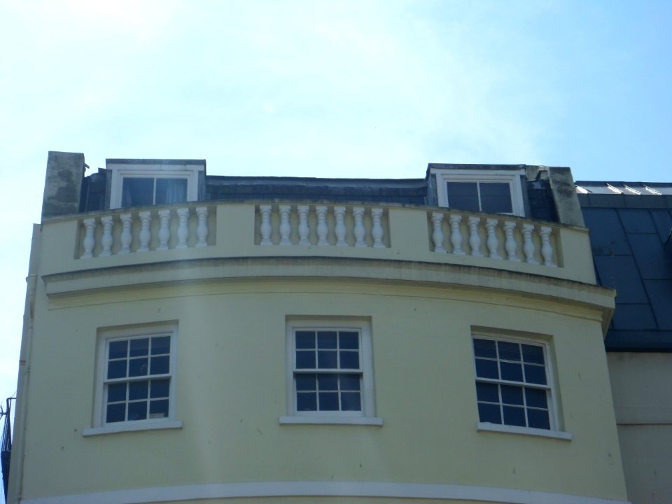 Royal Pavilion Tavern, 7–8 Castle Square, Brighton (NHLE Code 1380055) (May 2013) (3)