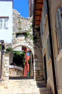 Rovinj–St Cross gate-01