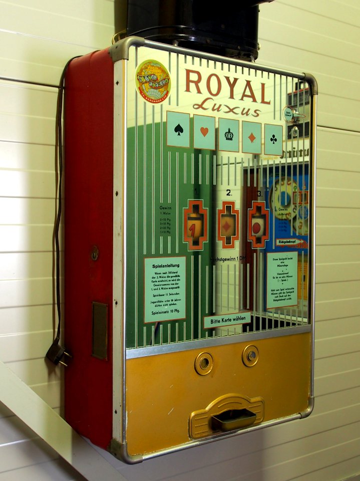 Royal Luxus gambling machine