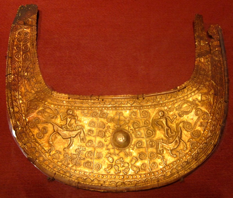 Royal forehead crescent (tabilu), Lesser Sunda Islands, West Sumba Island, 18th-19th century, gold alloy, HAA