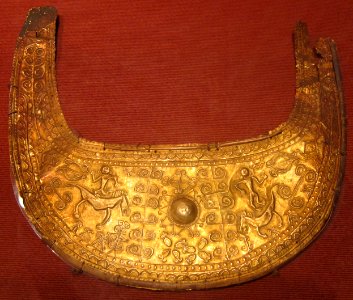 Royal forehead crescent (tabilu), Lesser Sunda Islands, West Sumba Island, 18th-19th century, gold alloy, HAA