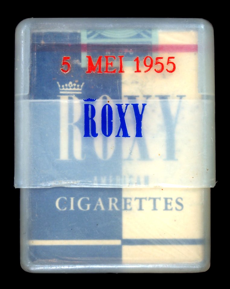 Roxy cigarettes pack, pic1