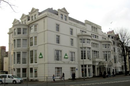 Royal York Buildings (Youth Hostel), Old Steine, Brighton (NHLE Code 1380677) (December 2016) (2)