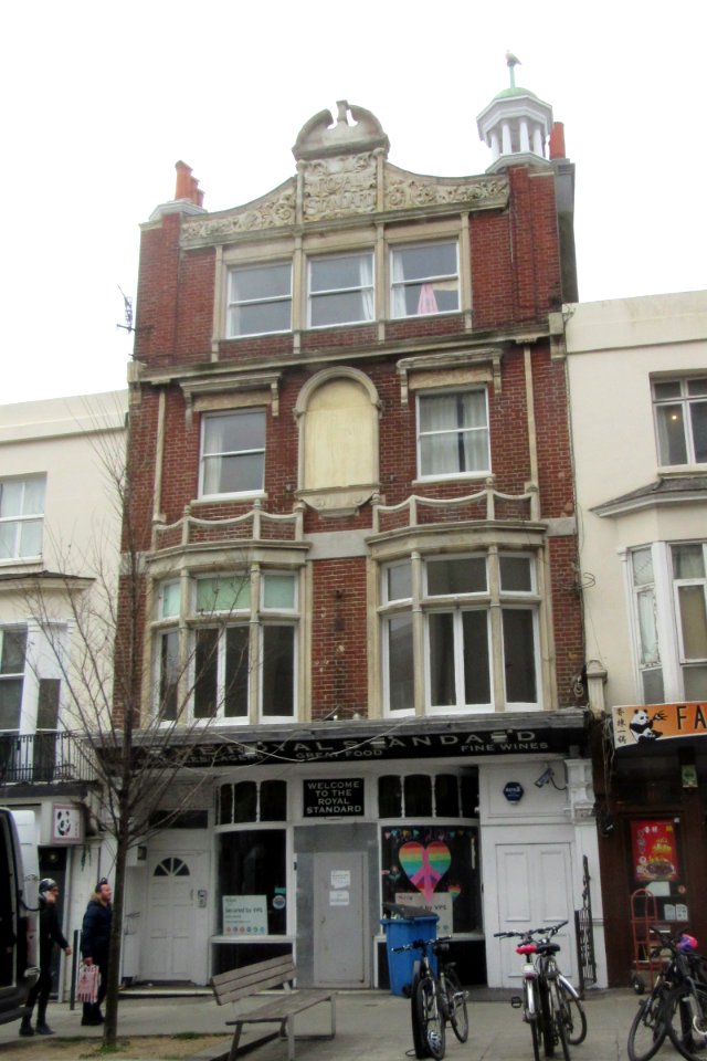 Royal Standard Pub, 59 Queens Road, Brighton (December 2016)