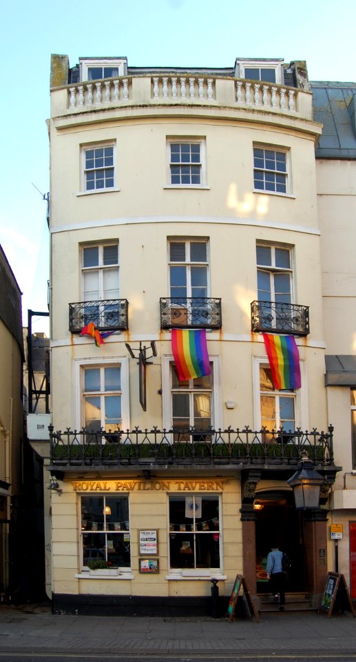 Royal Pavilion Tavern, 7–8 Castle Square, Brighton (NHLE Code 1380055) (September 2018)