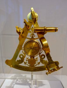 Royal presentation octant, made by Jean Baptiste Magnie, dedicated to King Louis XVI, c. 1786, brass, mahogany, glass - Peabody Essex Museum - DSC06648