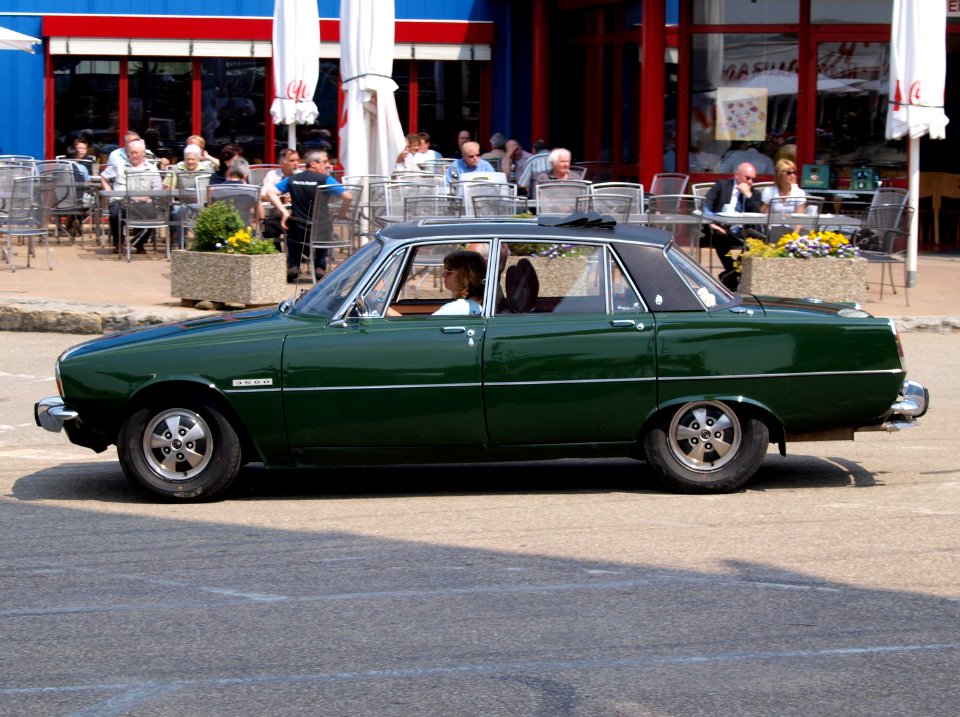 Rover P6 3500 V8 (1970) p1