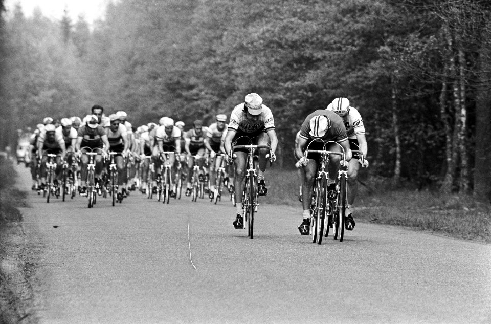 Ronde van Nederland, finish te Doetinchem, de renners in actie, Bestanddeelnr 917-7658