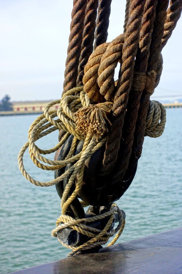 Ropes, C.A. Thayer (ship, 1895) - Hyde Street Pier - San Francisco, CA - DSC02179