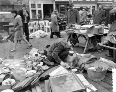 Rommelmarkt op het Waterlooplein te Amsterdam, Bestanddeelnr 912-2231