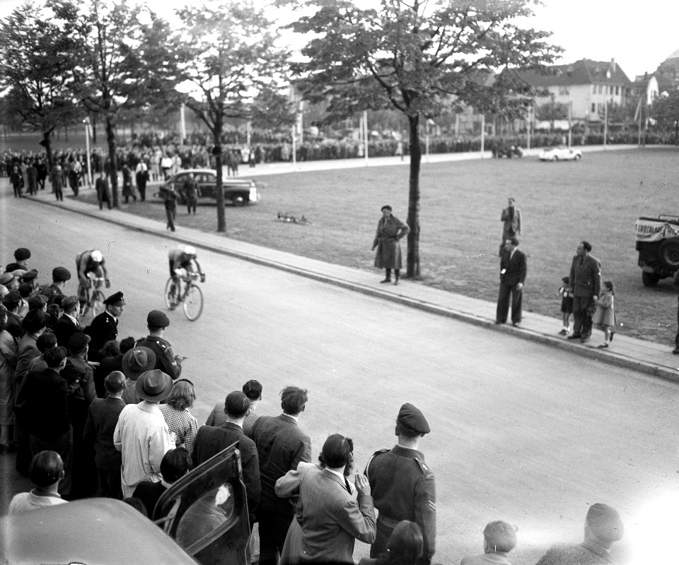 Ronde van Nederland. 4e etappe (Nijmegen-Maastricht) . Finish, Bestanddeelnr 934-6828
