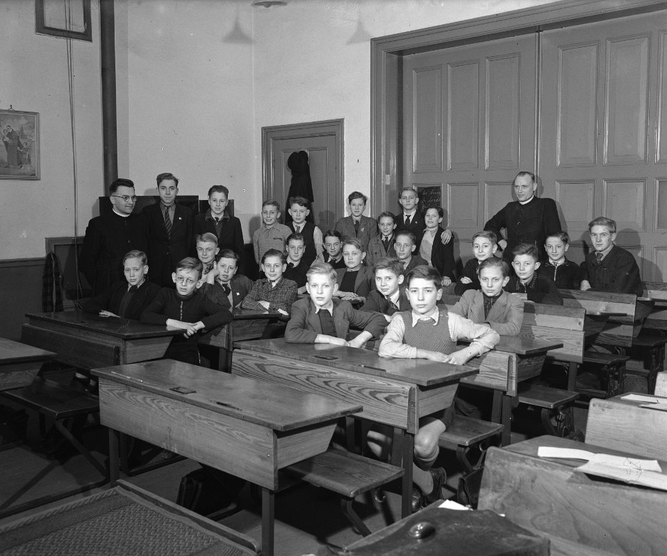 Rooms-Katholieke school Saint Louis ULO-MULO aan de Spuistraat 239, Bestanddeelnr 901-5696
