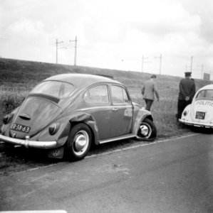 Roofoverval op wagen van Groenpol op Westhavenweg. De wagen van de overvallers , Bestanddeelnr 921-4543