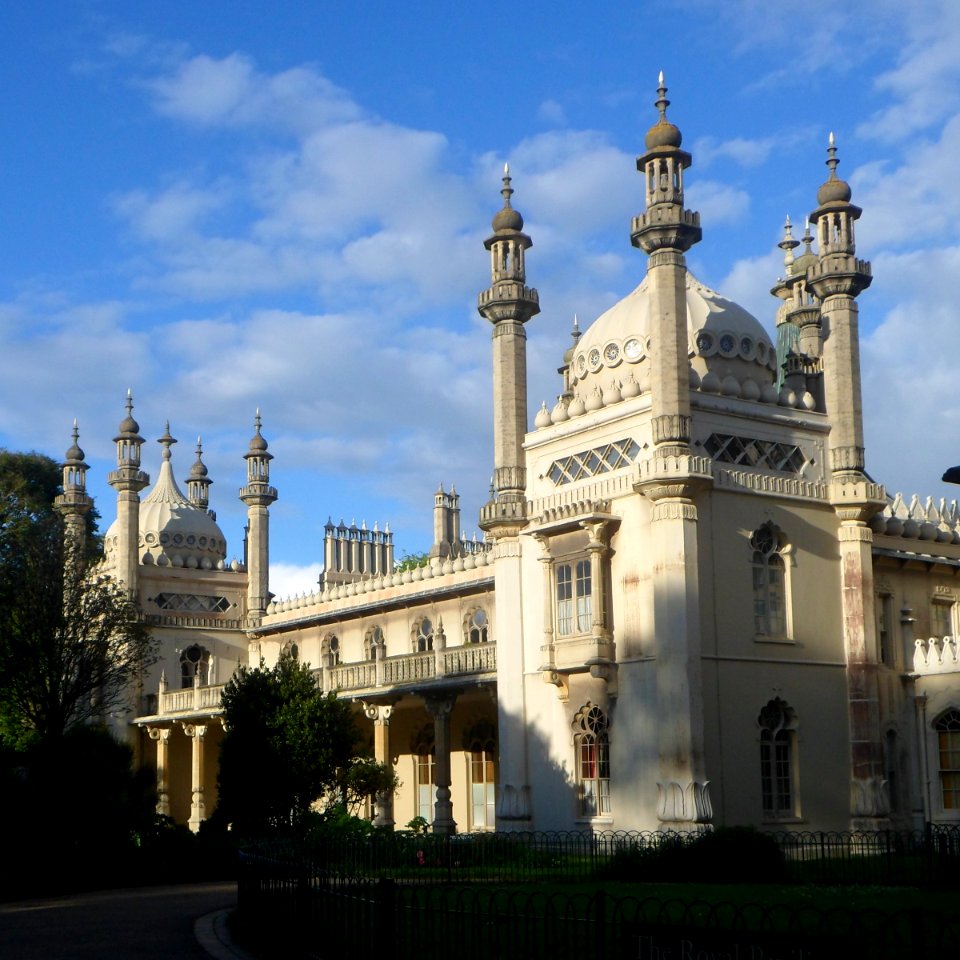 Royal Pavilion, Pavilion Gardens, Brighton (May 2015) (3)