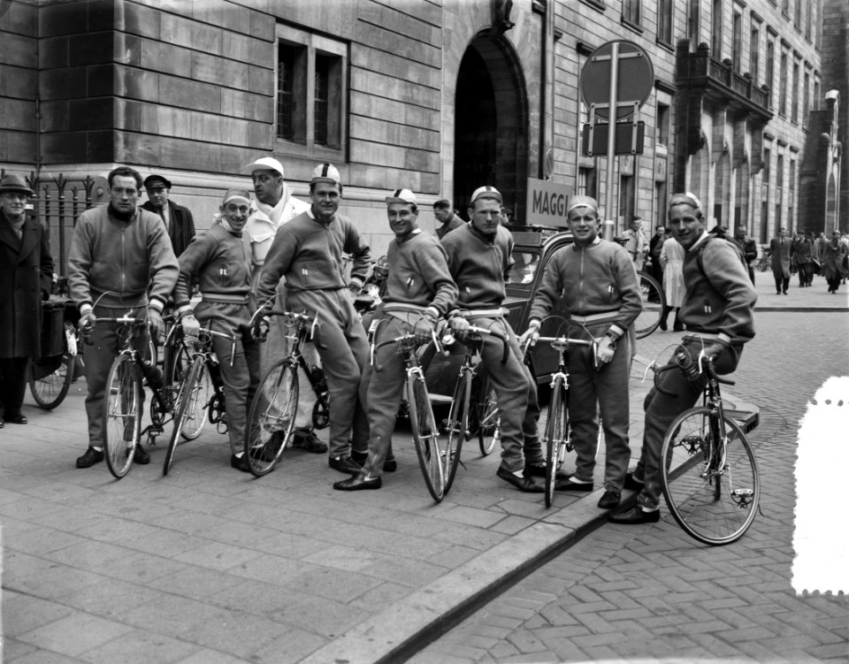 Ronde van Nederland , renners bij start, Nederland C, Bestanddeelnr 907-0903