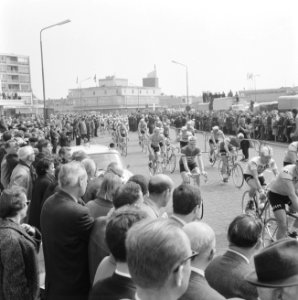 Ronde van Nederland, start te Amstelveen, overzicht start, Bestanddeelnr 917-7565
