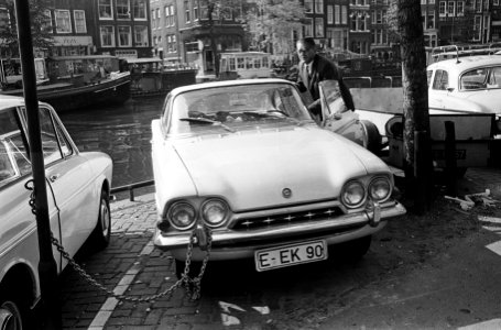 Roofoverval Amsterdamse juwelier, de wagen aan de ketting gelegd, Bestanddeelnr 916-9409