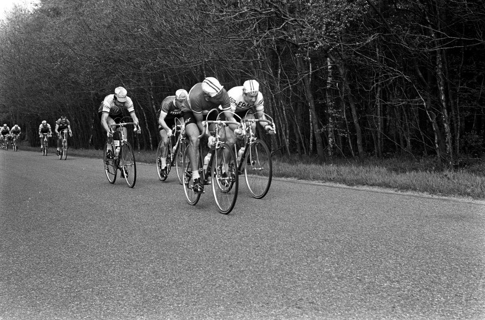 Ronde van Nederland, finish te Doetinchem, de renners in actie, Bestanddeelnr 917-7656