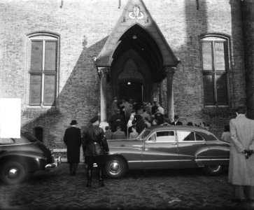 Ronde Tafel Conferentie , slotzitting in Ridderzaal, delegaties gaan naar binnen, Bestanddeelnr 903-6869