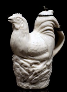 Rooster ewer, Dehua, China, 1680-1690 AD, porcelain with English gilded-silver mounts - Peabody Essex Museum - Salem, MA - DSC05172