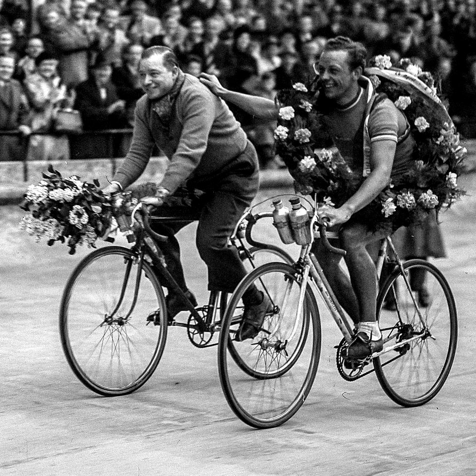 Ronde van Nederland. Ererondje Goldschmidt, Anefo Snikkers (cropped)