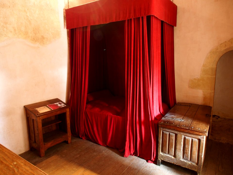 Room at the donjon of the Château de Bazoges-en-Pareds, pic5