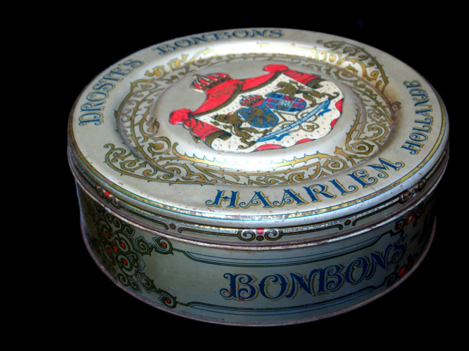 Rond Drostes Bonbons blik (zilverkleurig) met wapenschild van Emma, foto2