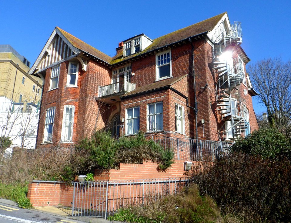 Rosaz House, 2 Bristol Gate, Kemptown, Brighton (February 2014, prior to demolition) (10)
