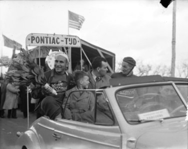 Ronde Van Etten. v.l.n.r Wim van Est, Pierre Pellenaars (zoon van Kees), Kees P, Bestanddeelnr 905-6510