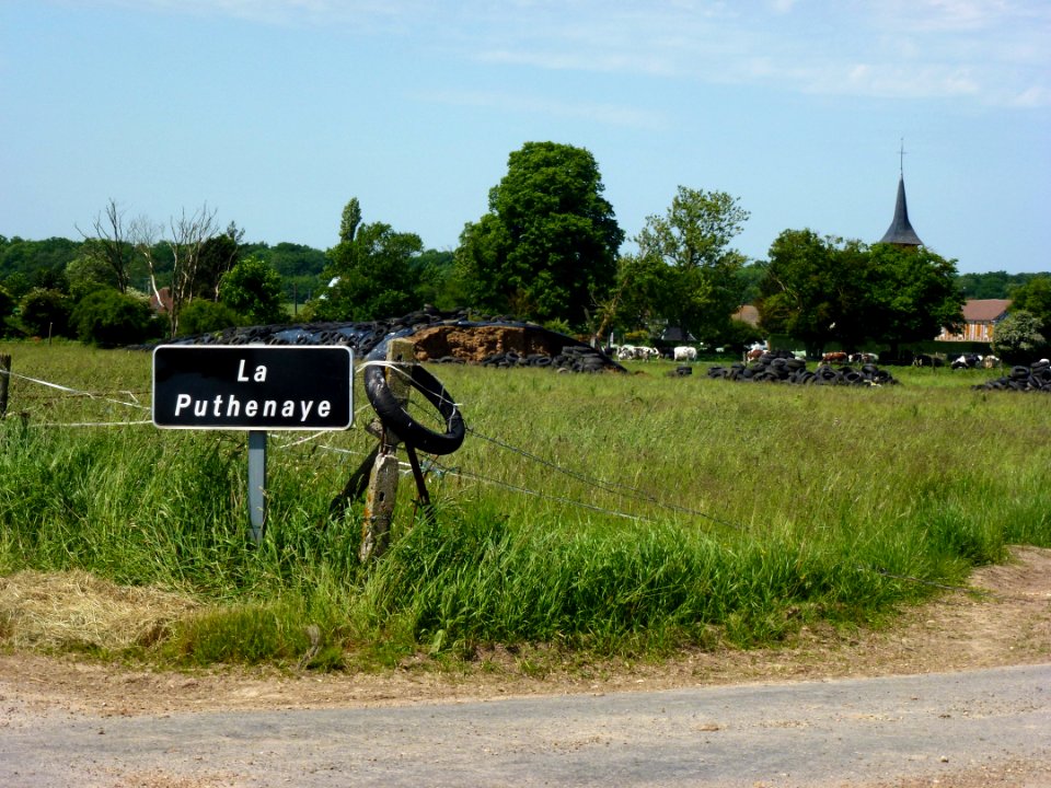 Romilly-la-Puthenaye (Eure, Fr) city limit sign La Puthenaye