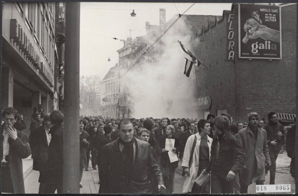 Rookbom in de Amstelstraat, Bestanddeelnr 018-0065