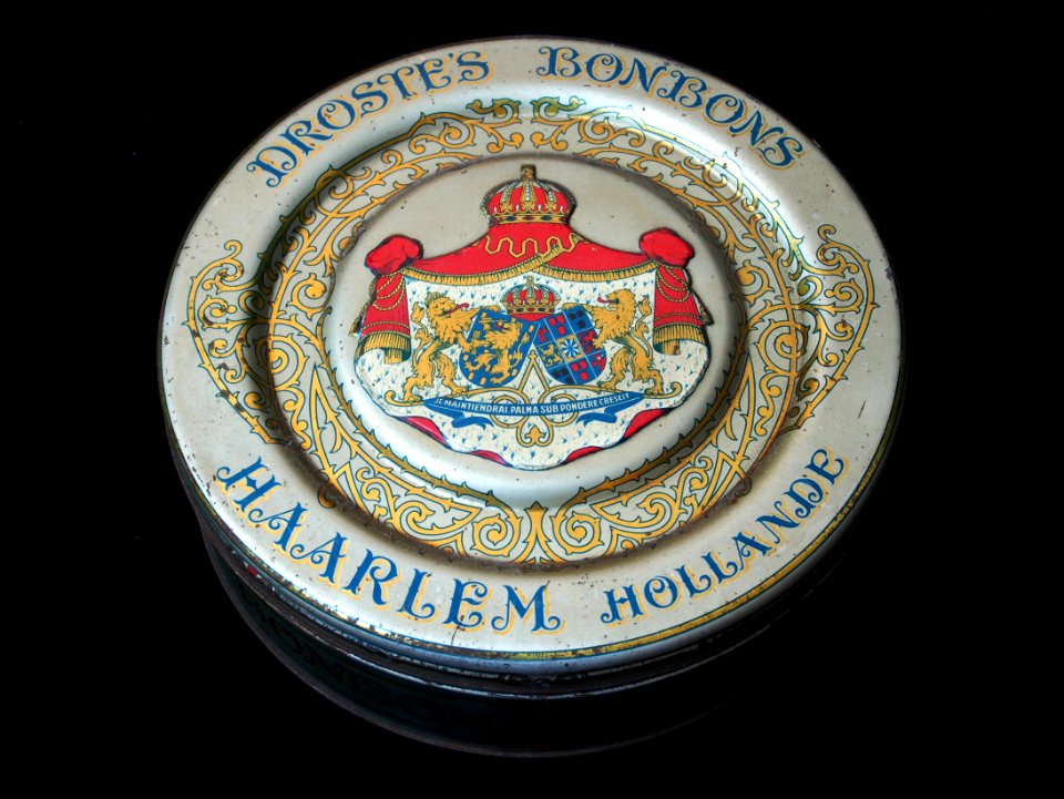 Rond Drostes Bonbons blik (zilverkleurig) met wapenschild van Emma, foto1
