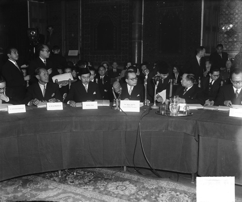 Ronde Tafel Conferentie , slotzitting in Ridderzaal, Mohamed Rum, Bestanddeelnr 903-6870