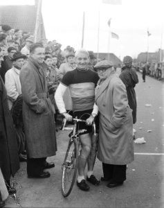 Ronde Van Etten . Deelname J. Schils, Bestanddeelnr 905-6507