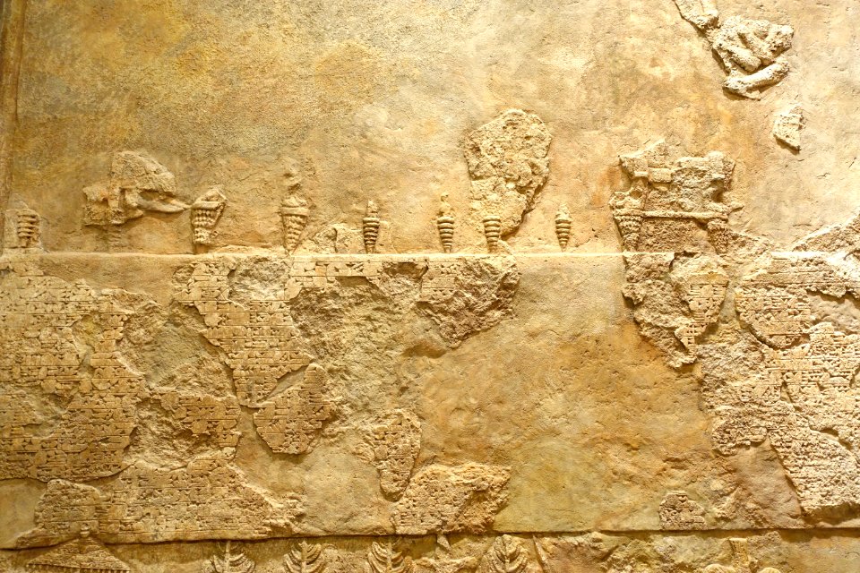 Room 7 relief 3 - Palace of Sargon II, Khorsabad, Neo-Assyrian period, 721-705 BC, alabaster - Oriental Institute Museum, University of Chicago - DSC07625