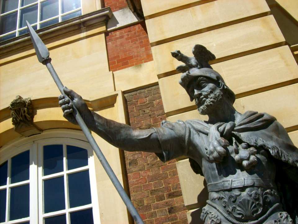 Roman hero, Hampton Court