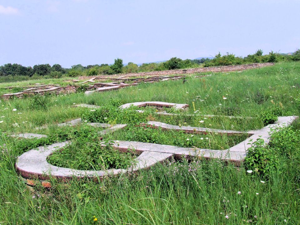 Roman villa and mausoleum in Kővágószőlős2
