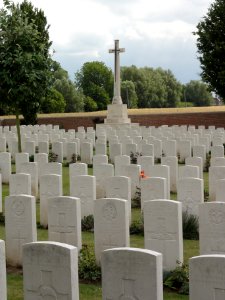 Romeries Communal Cemetery Extension CWGC (Nord, Fr) (2)