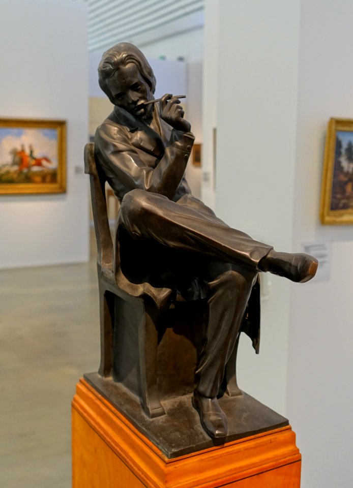 Room monument to Heinrich Heines, by Theodor von Gosen, 1898, bronze on pearwood and ebony stand - Germanisches Nationalmuseum - Nuremberg, Germany - DSC03401