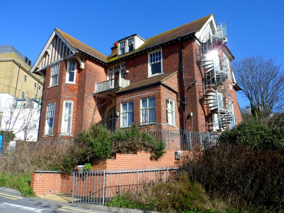 Rosaz House, 2 Bristol Gate, Kemptown, Brighton (February 2014, prior to demolition) (11)