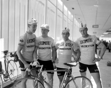 Ronde van Nederland in Utrecht begonnen, Bestanddeelnr 912-4830